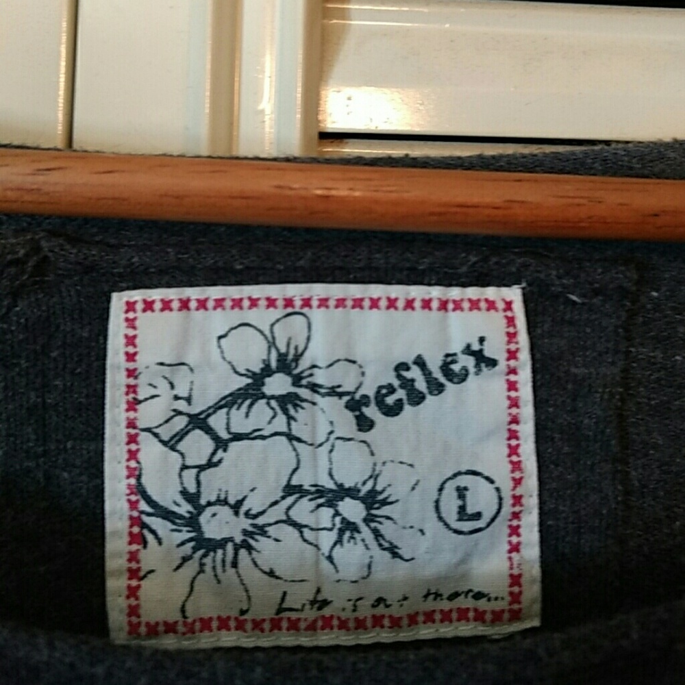 - Sweatshirt. - Picture 2 of 2